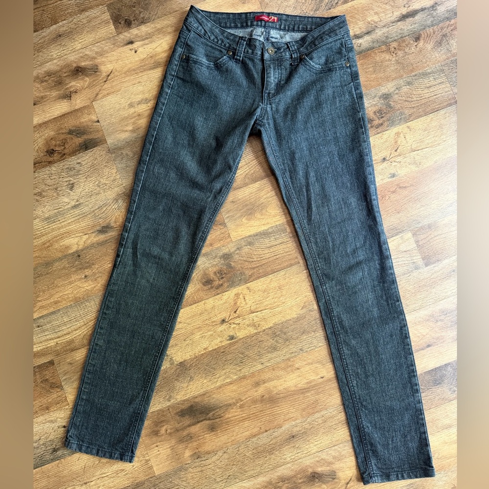 Forever 21 Skinny Jeans size 26